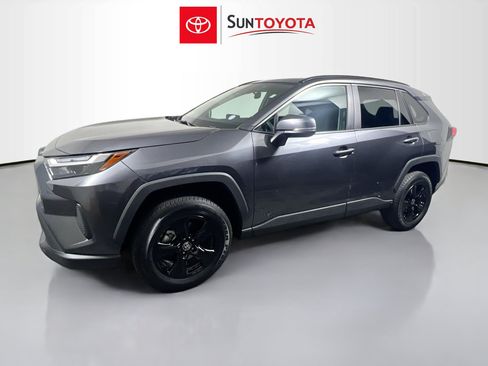 Used 2025 Toyota RAV4 XLE w/ Convenience Package FWD image 9
