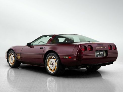 Used 1993 Chevrolet Corvette Coupe RWD image 3