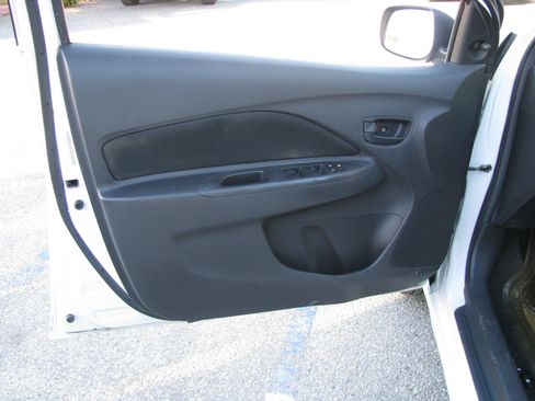 Used 2012 Toyota Yaris Sedan image 8