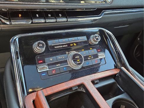 Used 2024 Lincoln Navigator Reserve image 29