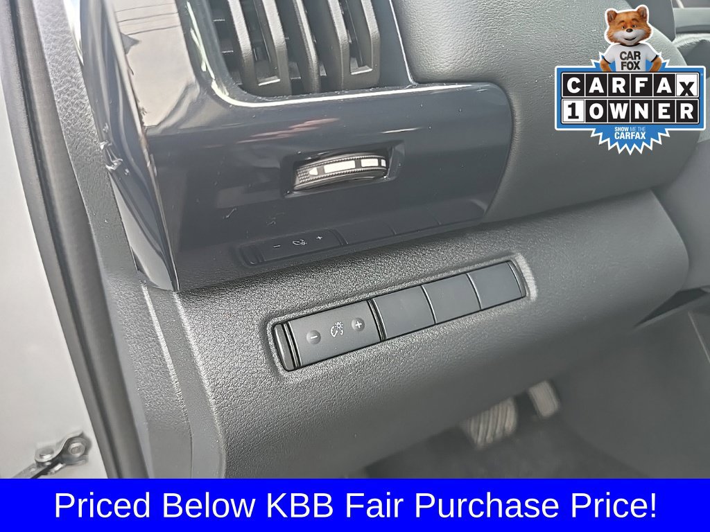 Used 2025 Nissan Pathfinder S AWD/4WD image 23