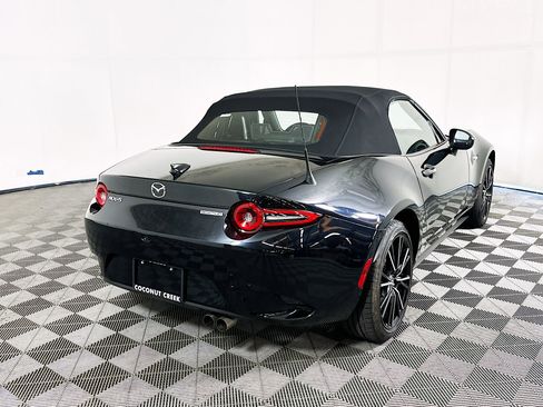 Used 2024 MAZDA MX-5 Miata Grand Touring RWD image 3