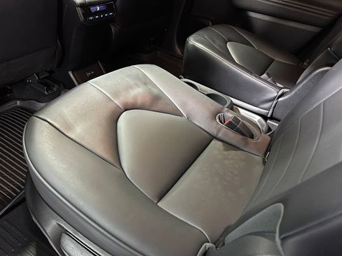 Certified 2022 Toyota Highlander XLE image 17