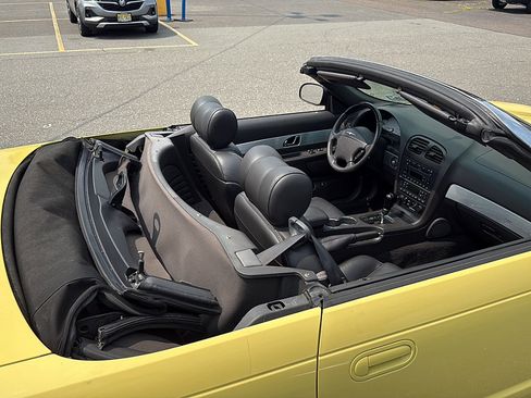 Used 2002 Ford Thunderbird RWD image 6