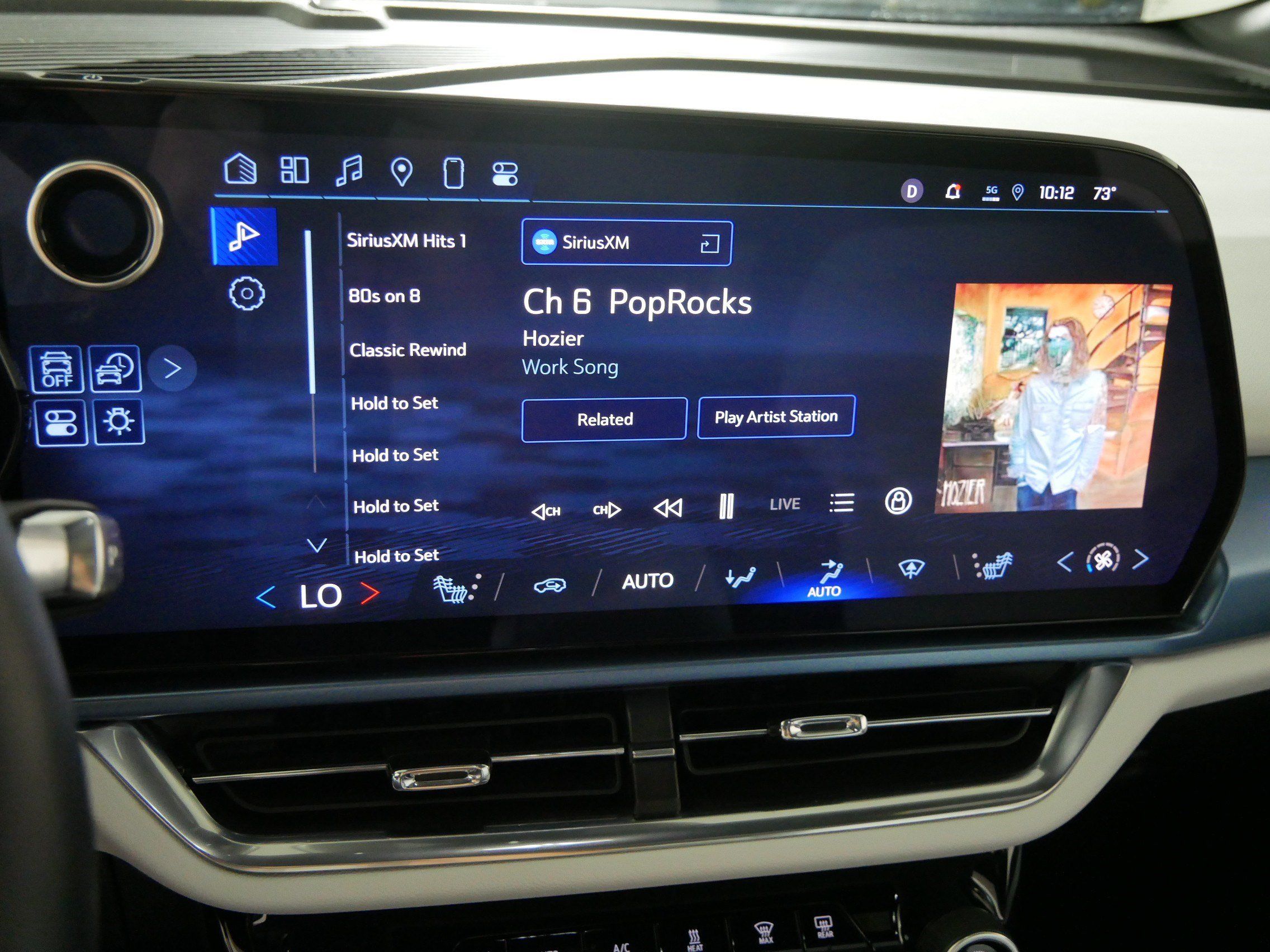 Used 2025 Chevrolet Equinox EV LT w/ Convenience Package FWD image 22