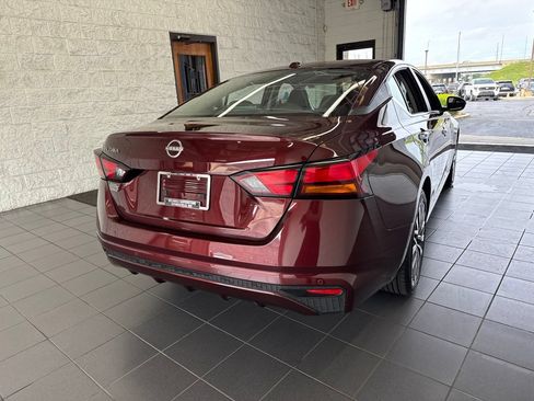 Used 2025 Nissan Altima 2.5 SV FWD image 7