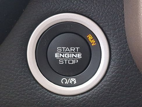 Used 2020 RAM 1500 Laramie AWD/4WD image 23