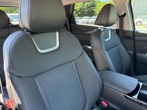 Used 2025 Hyundai Tucson Limited AWD/4WD image 26