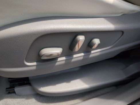 Used 2020 Cadillac XT6 Premium Luxury FWD image 7