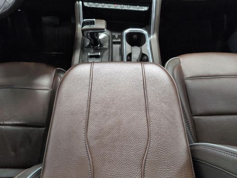 Used 2024 GMC Sierra 1500 Denali AWD/4WD image 16