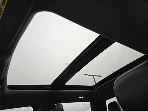 Used 2019 Ford F350 Lariat image 22