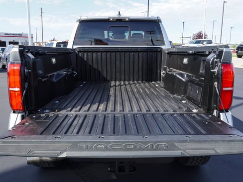 Certified 2025 Toyota Tacoma TRD Off-Road w/ TRD Off Road Upgrade Package AWD/4WD image 14