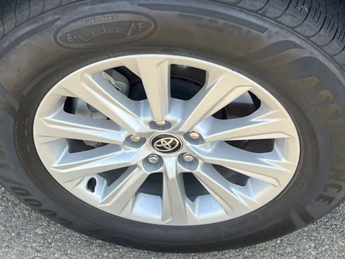 Used 2024 Toyota Grand Highlander XLE image 10