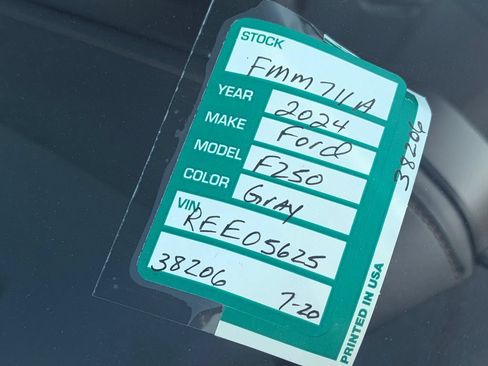 Certified 2024 Ford F250 Platinum w/ Tremor Off-Road Package AWD/4WD image 28