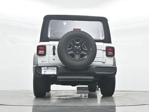 Used 2024 Jeep Wrangler Sport AWD/4WD image 38