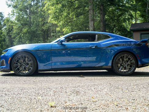 Used 2017 Chevrolet Camaro ZL1 w/ LPO, ZL1 Protection Package RWD image 3