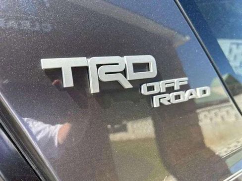 Used 2021 Toyota 4Runner TRD Off-Road Premium w/ Moonroof Package AWD/4WD image 10