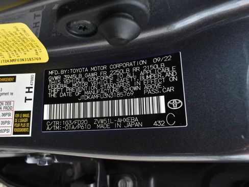 Used 2022 Toyota Prius LE FWD image 14