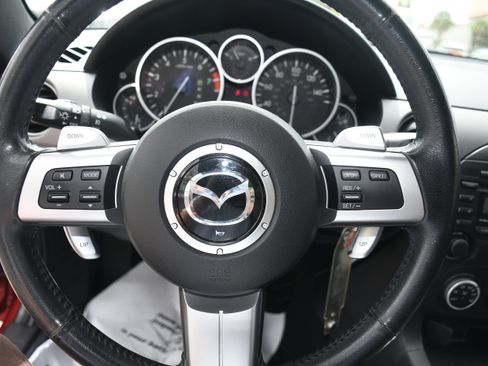 Used 2009 MAZDA MX-5 Miata Sport RWD image 11