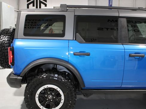 Used 2023 Ford Bronco Badlands image 8