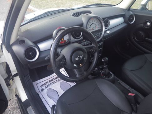 Used 2012 MINI Cooper Hardtop image 8