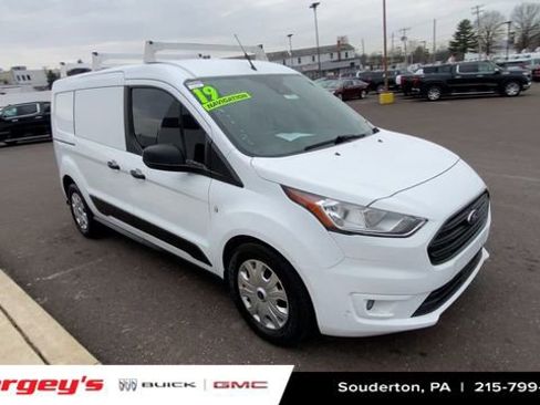 Used 2019 Ford Transit Connect XLT image 2