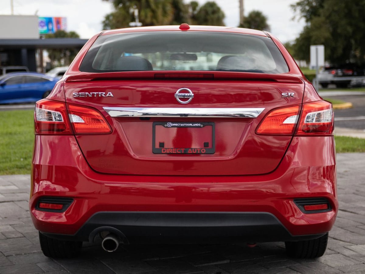 Used 2019 Nissan Sentra SR FWD image 11