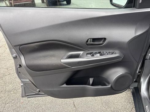 Used 2024 Nissan Kicks S image 9