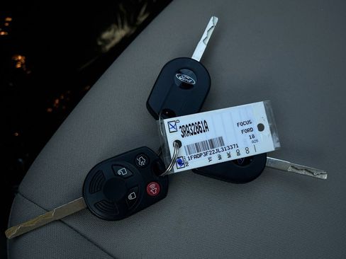 Used 2018 Ford Focus SE image 26