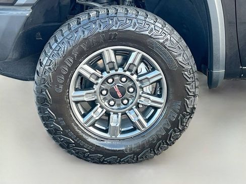 Used 2024 GMC Sierra 1500 AT4X AWD/4WD image 32