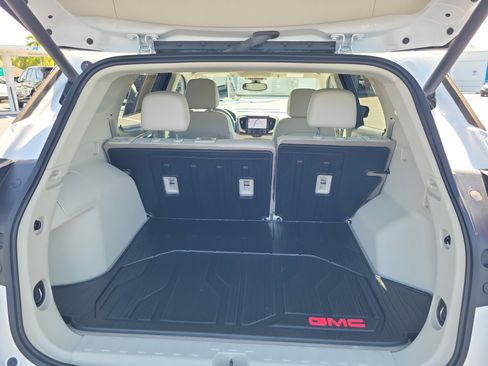 Used 2023 GMC Terrain Denali w/ Denali Premium Package AWD/4WD image 7