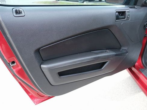 Used 2014 Ford Mustang Coupe RWD image 15