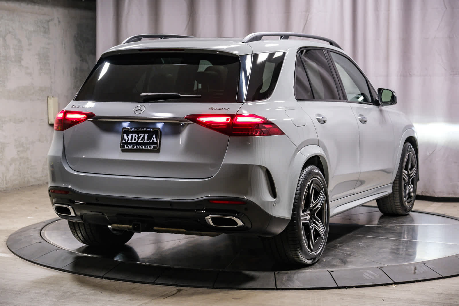 Certified 2024 Mercedes-Benz GLE 450 4MATIC image 4