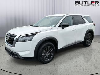 Used 2024 Nissan Pathfinder S FWD video 1