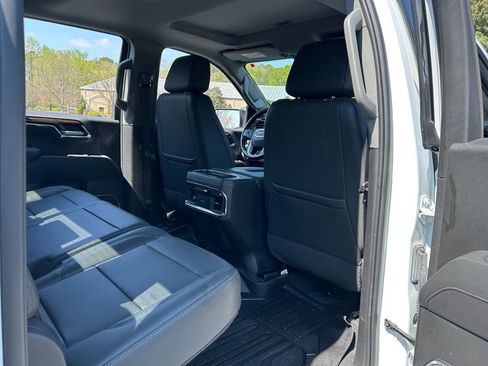 Used 2022 GMC Sierra 1500 Elevation w/ Elevation Premium Package image 18