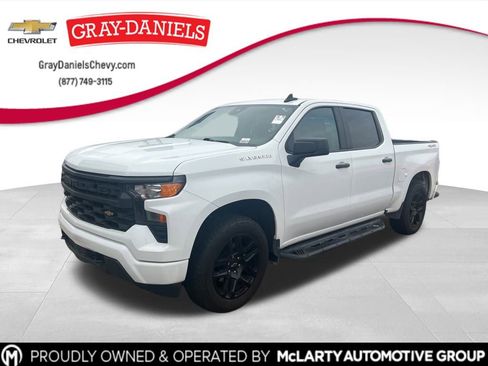 Used 2024 Chevrolet Silverado 1500 Custom image 1
