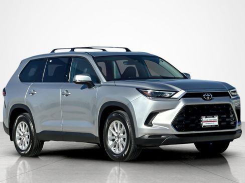 Certified 2026 Toyota Grand Highlander FWD image 7