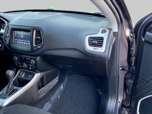 Used 2021 Jeep Compass Sport w/ Cold Weather Group FWD image 18