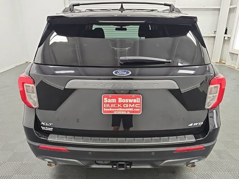 Used 2022 Ford Explorer XLT w/ Equipment Group 202A AWD/4WD image 8