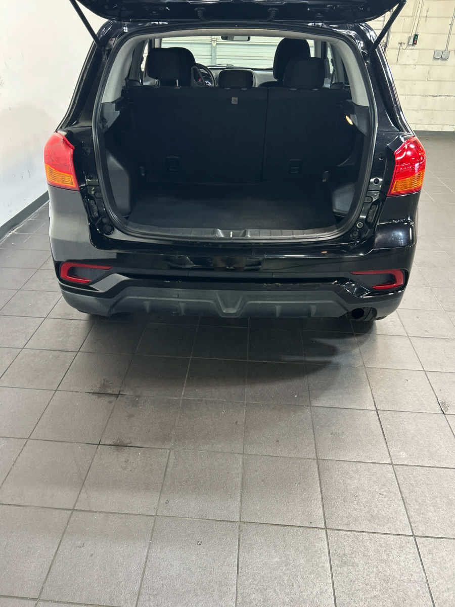 Used 2018 Mitsubishi Outlander Sport ES FWD image 10
