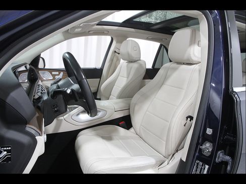 Used 2021 Mercedes-Benz GLE 350 4MATIC image 5