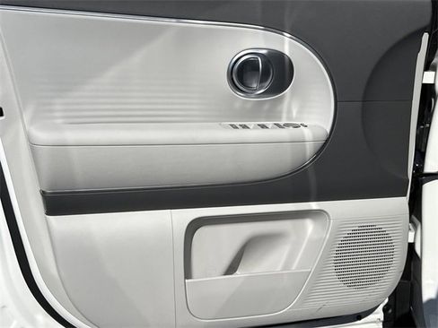 New 2026 Hyundai Ioniq 9 SE image 10