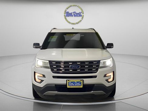 Used 2016 Ford Explorer XLT AWD/4WD image 9