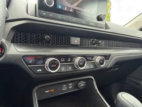 Used 2025 Honda CR-V EX image 16