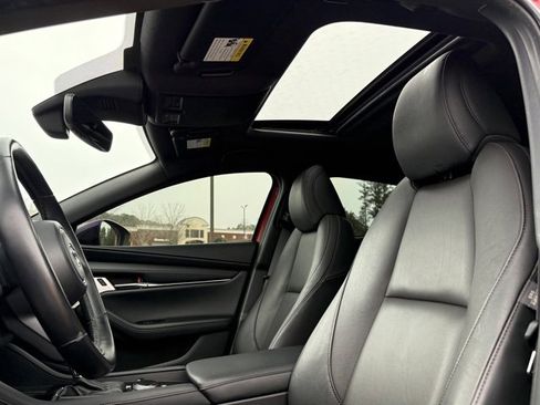 Used 2022 MAZDA MAZDA3 s image 24