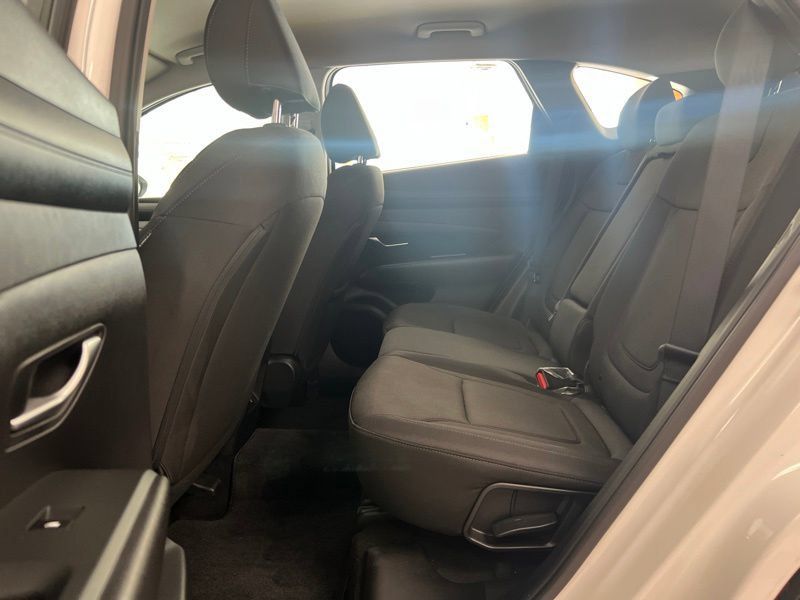 Used 2026 Hyundai Tucson SE FWD image 14