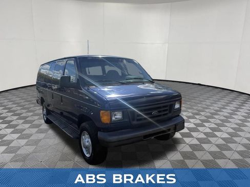 Used 2007 Ford E-350 and Econoline 350 XL RWD image 3