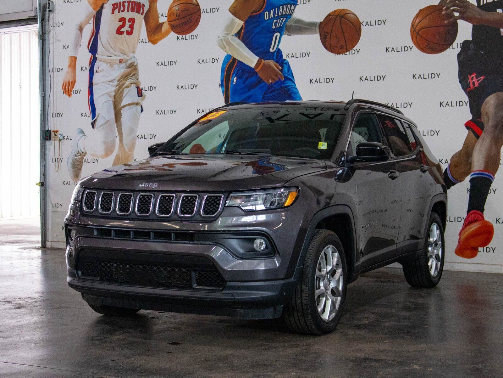 Used 2023 Jeep Compass Latitude AWD/4WD image 20
