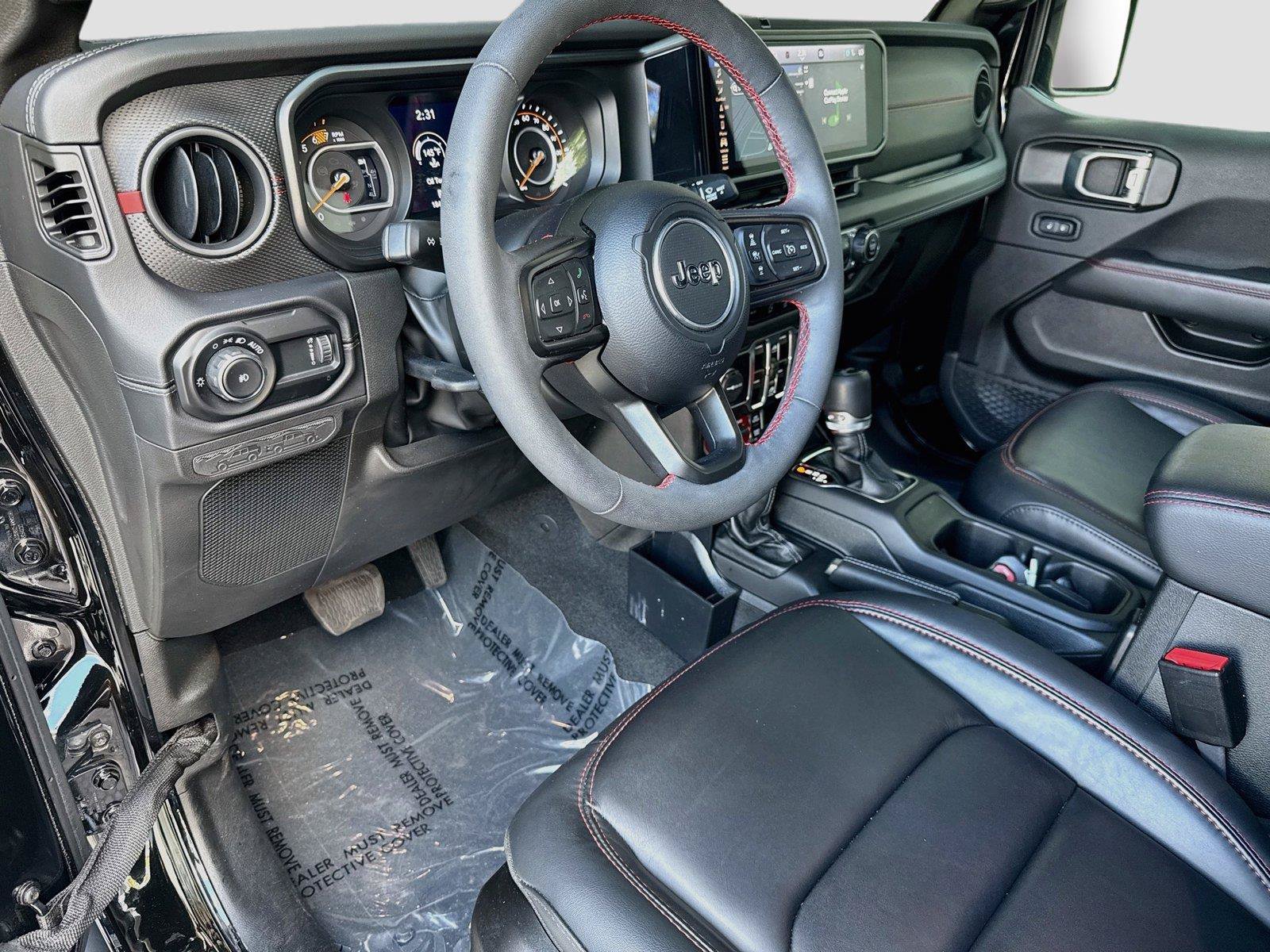 Used 2024 Jeep Wrangler Unlimited Rubicon AWD/4WD image 9