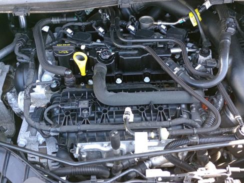 Used 2017 Ford Escape SE image 25